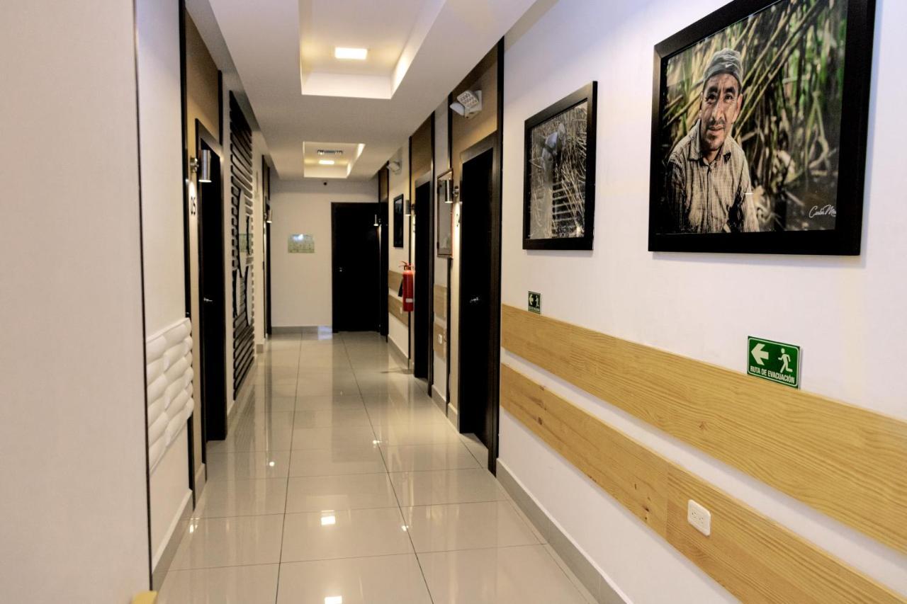 Zafra'S Hotel La Troncal Dış mekan fotoğraf