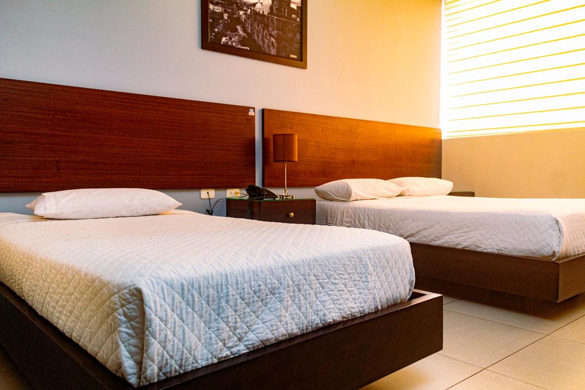 Zafra'S Hotel La Troncal Dış mekan fotoğraf